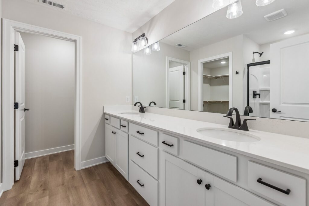 21-web-or-mls-9533 - 11260 Portage Dr_025