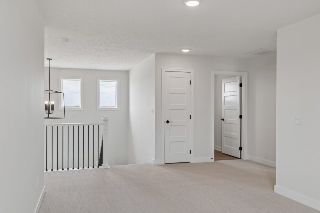23-web-or-mls-6125 S 215th St_023