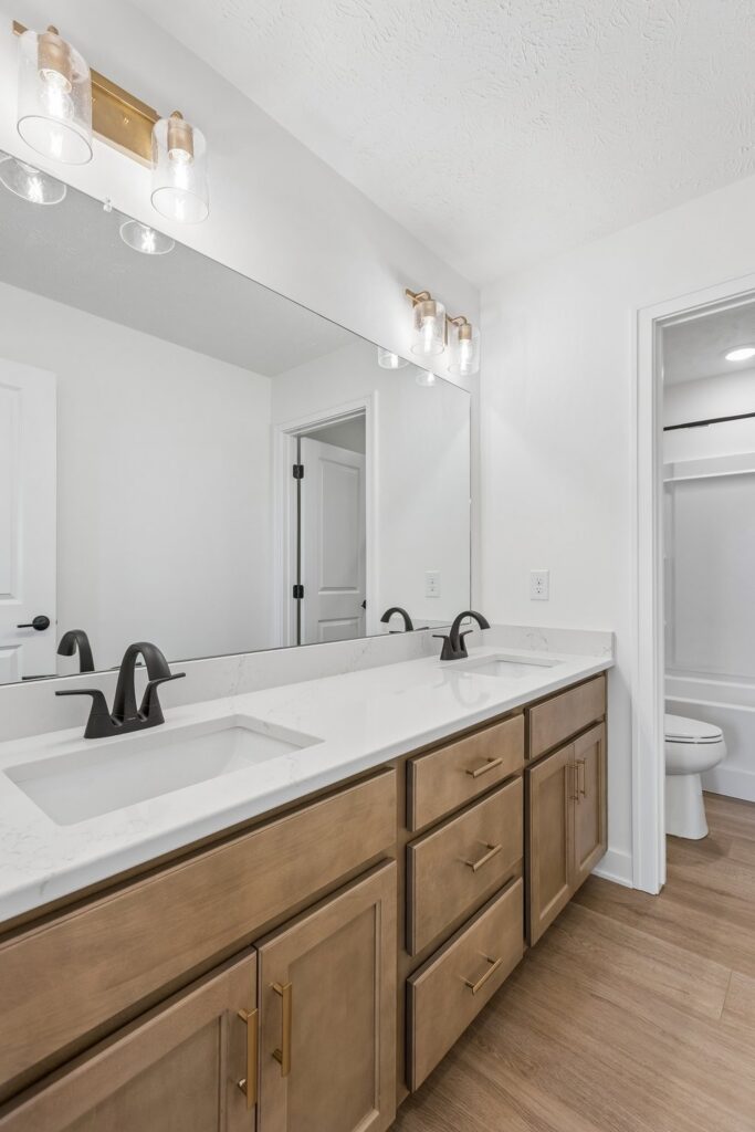 23-web-or-mls-9061 - 20909 Nebraska Ave_023