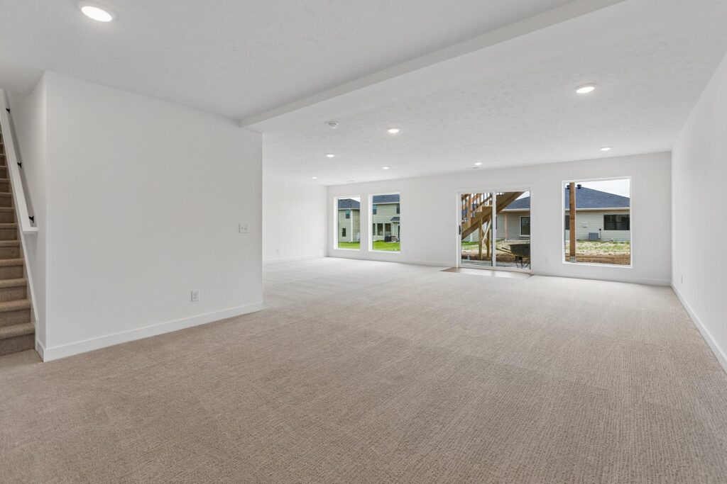 24-web-or-mls-21439 Y St_024