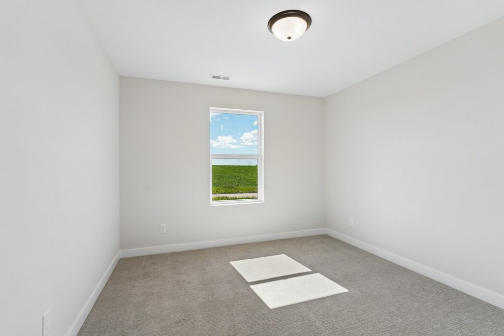 24-web-or-mls-9156 - 12406 S 89th Ave_024