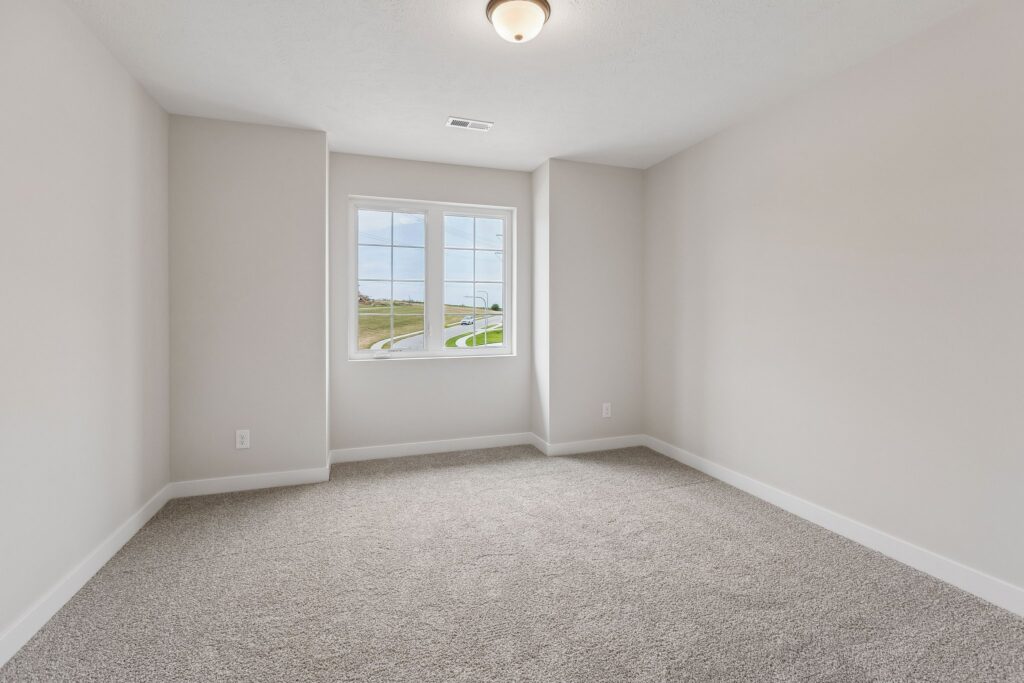 24-web-or-mls-9533 - 11260 Portage Dr_028
