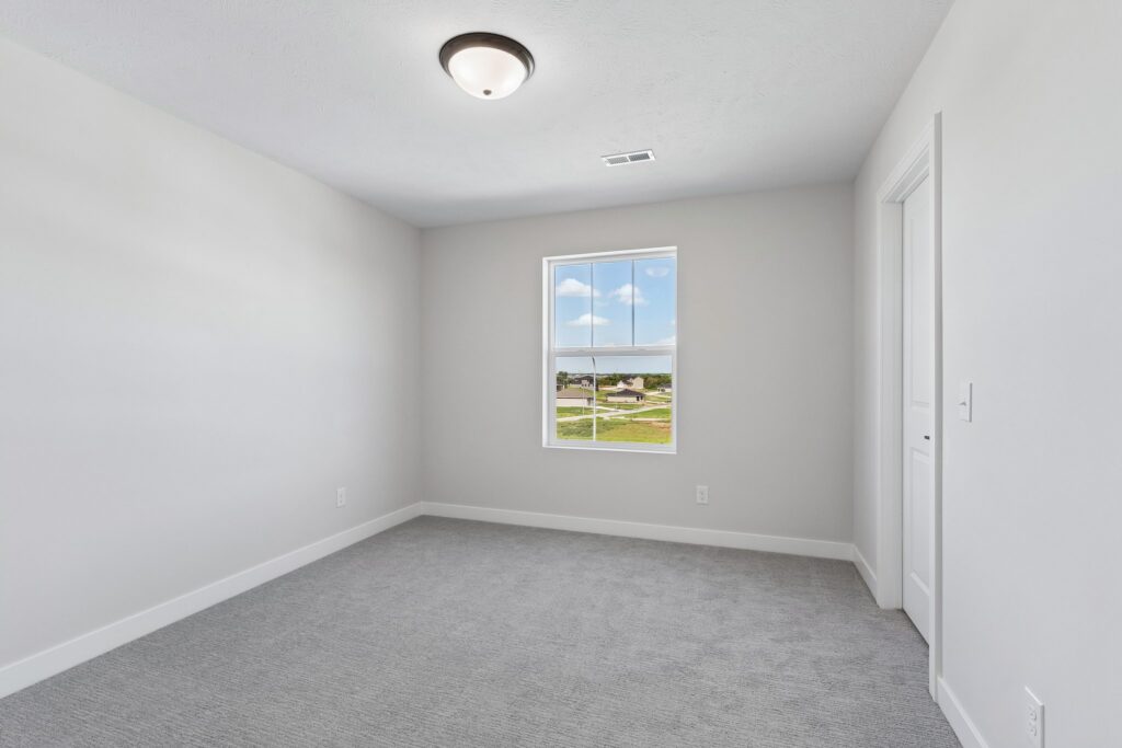 26-web-or-mls-9156 - 12406 S 89th Ave_026