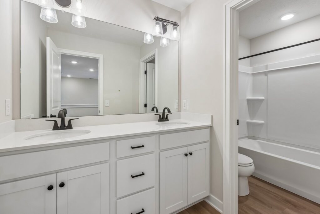 26-web-or-mls-9533 - 11260 Portage Dr_030