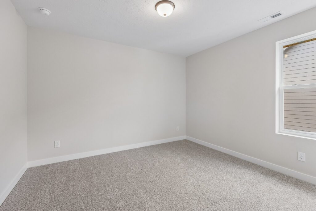 27-web-or-mls-9533 - 11260 Portage Dr_031