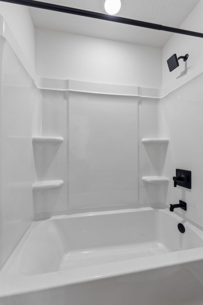 28-web-or-mls-12202 S 111th St_28