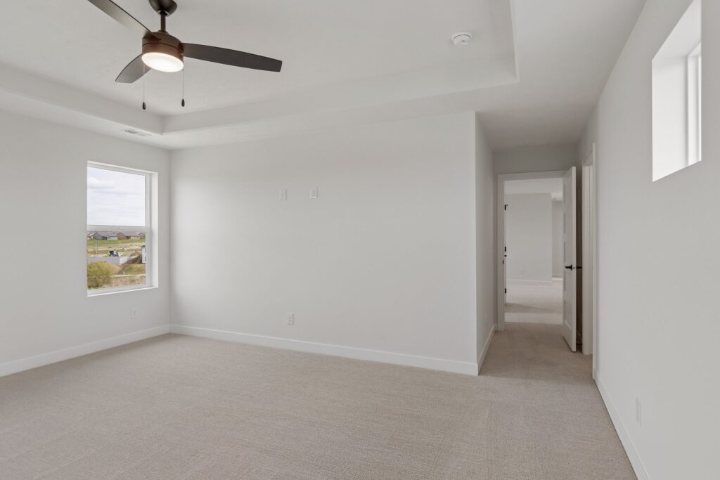 28-web-or-mls-6125 S 215th St_028