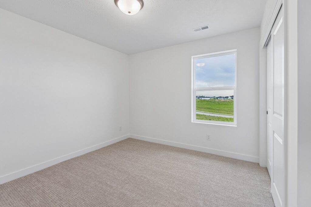 28-web-or-mls-9061 - 20909 Nebraska Ave_028