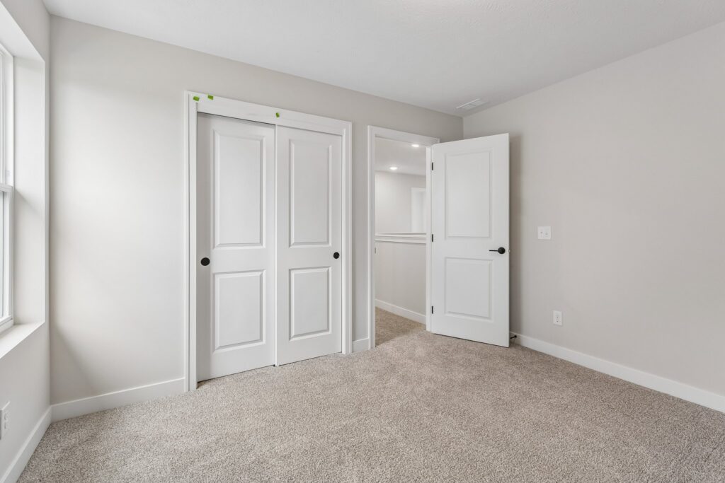 28-web-or-mls-9533 - 11260 Portage Dr_032