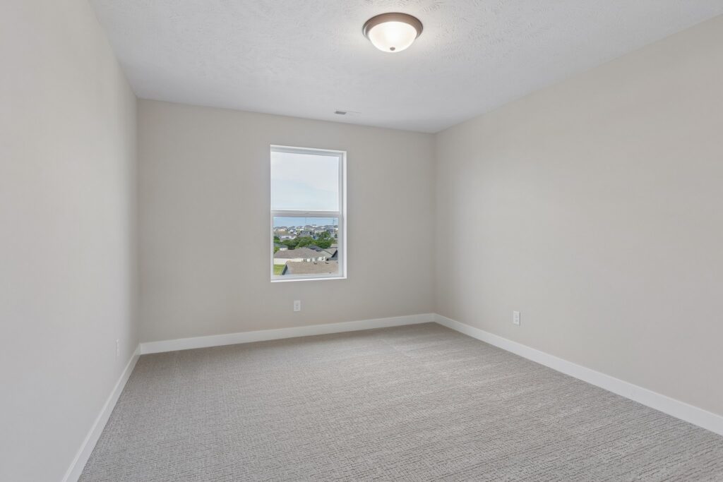 29-web-or-mls-12104 S 109th St_029