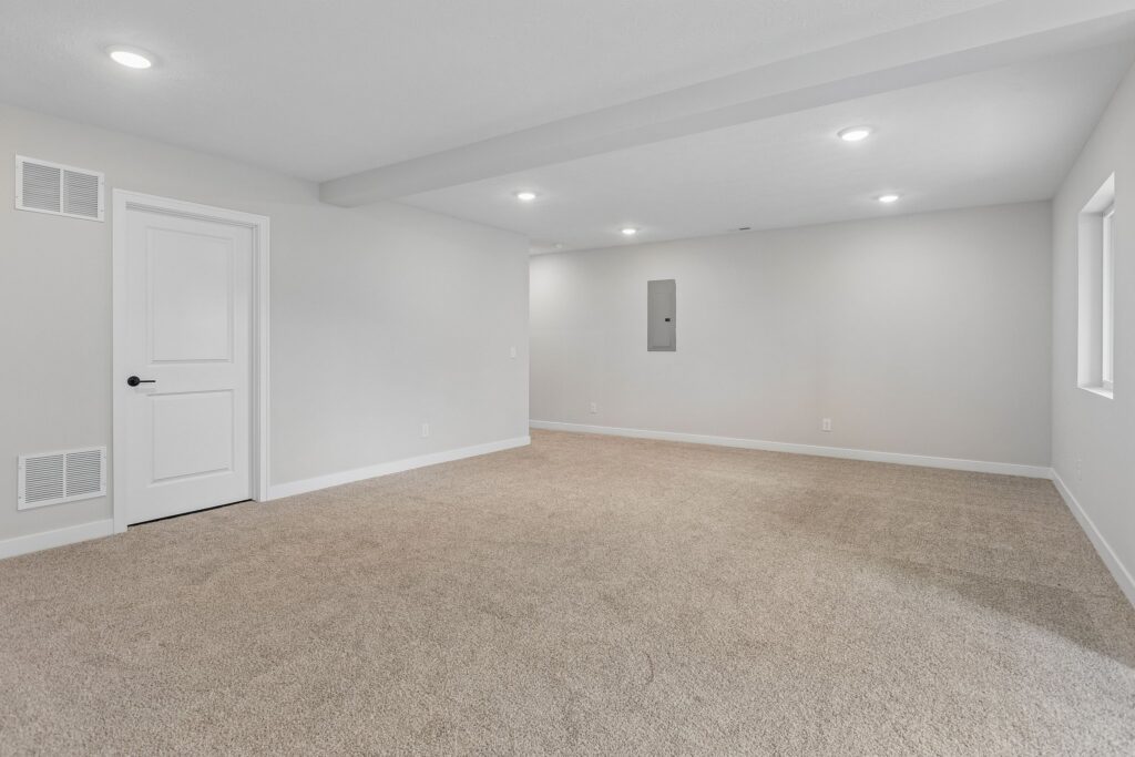 29-web-or-mls-9533 - 11260 Portage Dr_002