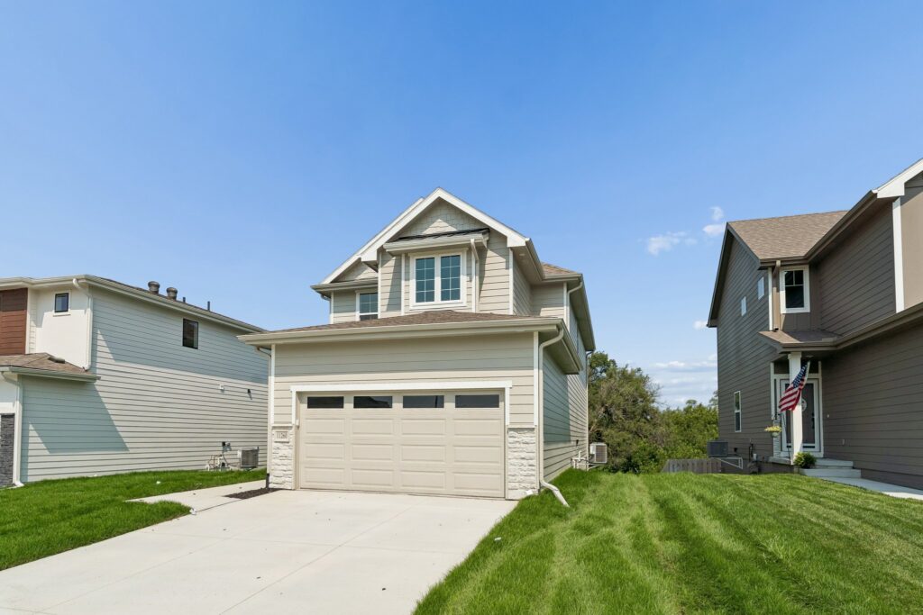 3-web-or-mls-11260 Portage Dr_003