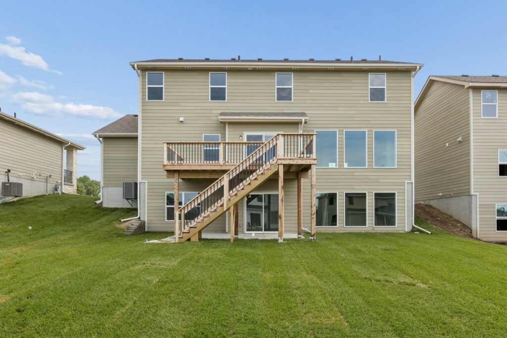 3-web-or-mls-21433 Y St_003