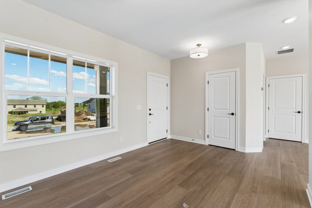 3-web-or-mls-9156 - 12406 S 89th Ave_003