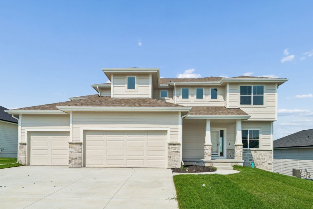 3-web-or-mls-9693 - 12104 S 109th St_003