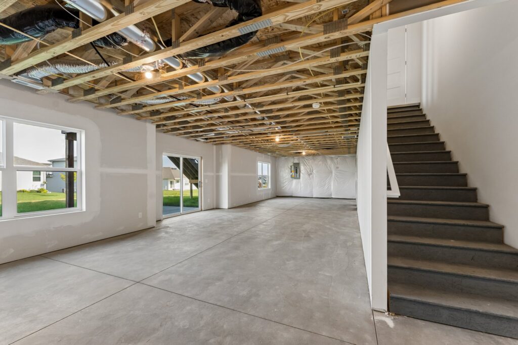 30-web-or-mls-12202 S 111th St_30