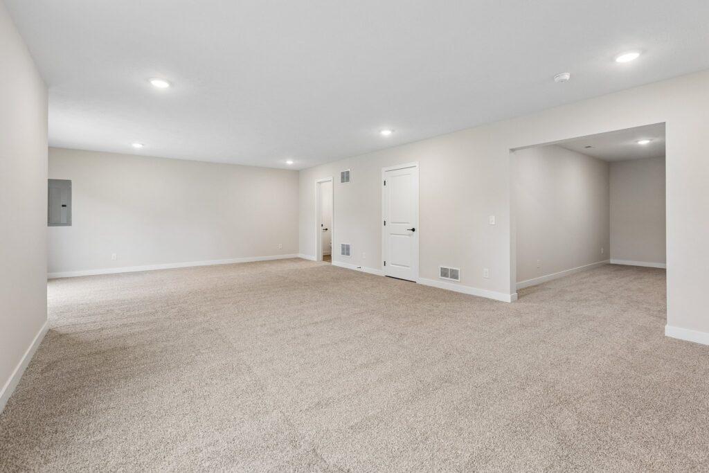 31-web-or-mls-11302 Portage Dr_031
