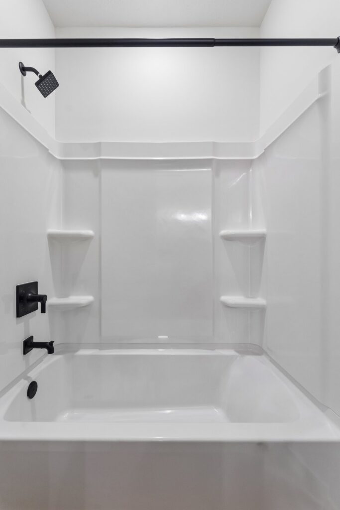 31-web-or-mls-6207 N 209th St_031