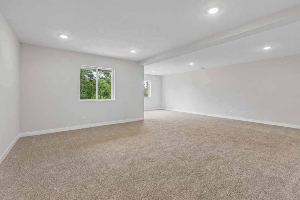 31-web-or-mls-9533 - 11260 Portage Dr_004