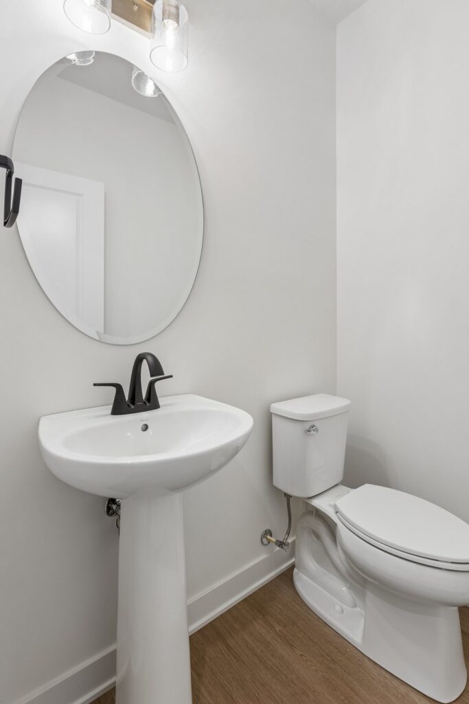 32-web-or-mls-9061 - 20909 Nebraska Ave_032