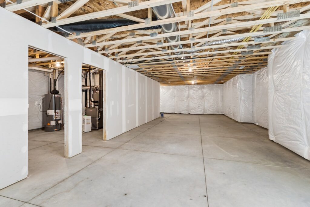 32-web-or-mls-9156 - 12406 S 89th Ave_032