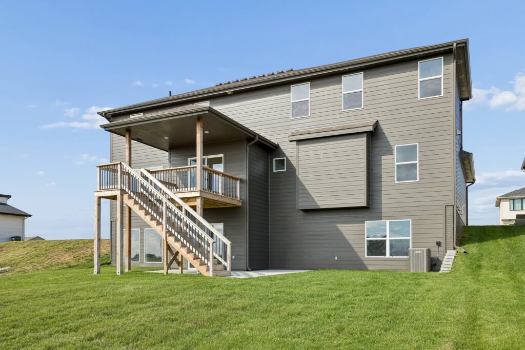 33-web-or-mls-10001 - 6327 N 207th St_033