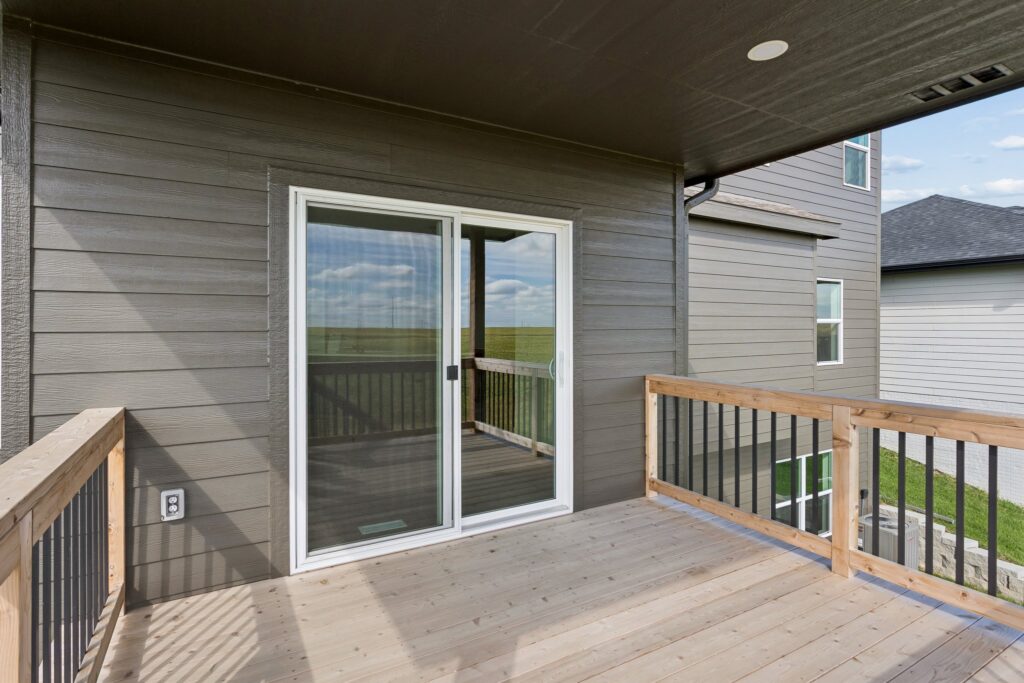 34-web-or-mls-10001 - 6327 N 207th St_034