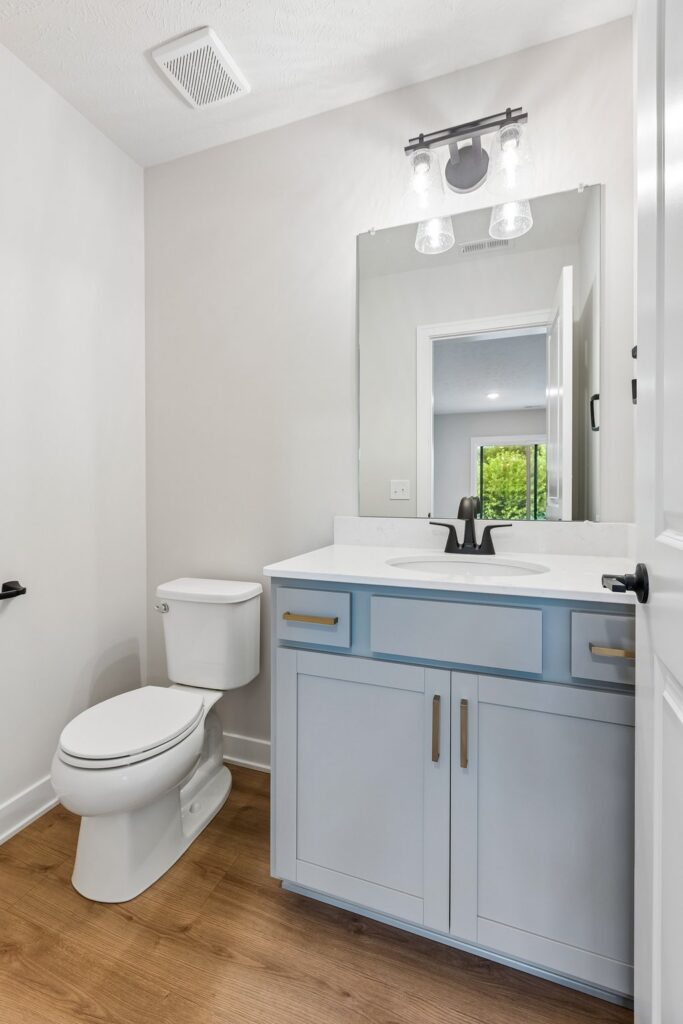34-web-or-mls-11302 Portage Dr_034