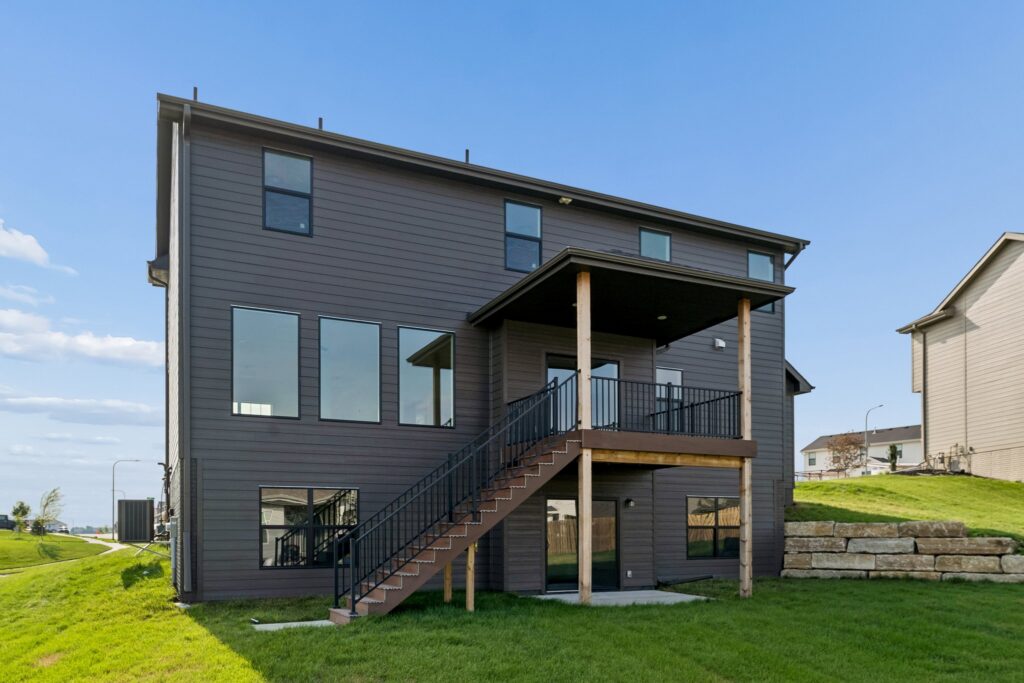 34-web-or-mls-12202 S 111th St_34