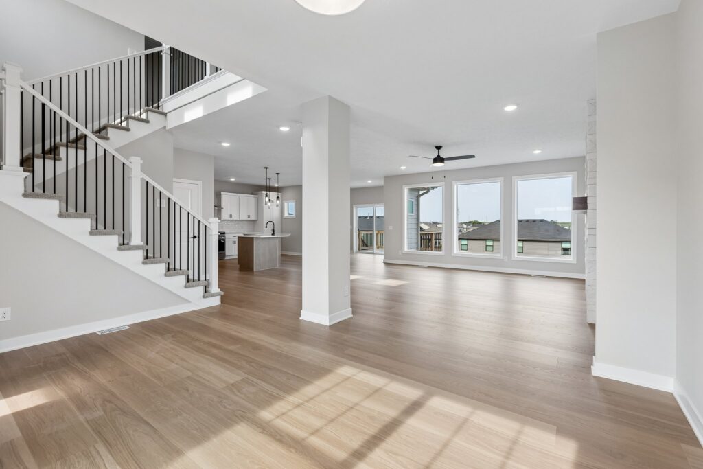 4-web-or-mls-12104 S 109th St_004