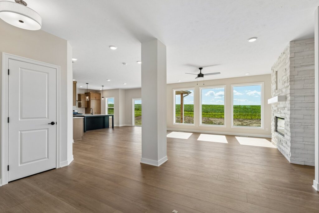 4-web-or-mls-9156 - 12406 S 89th Ave_004