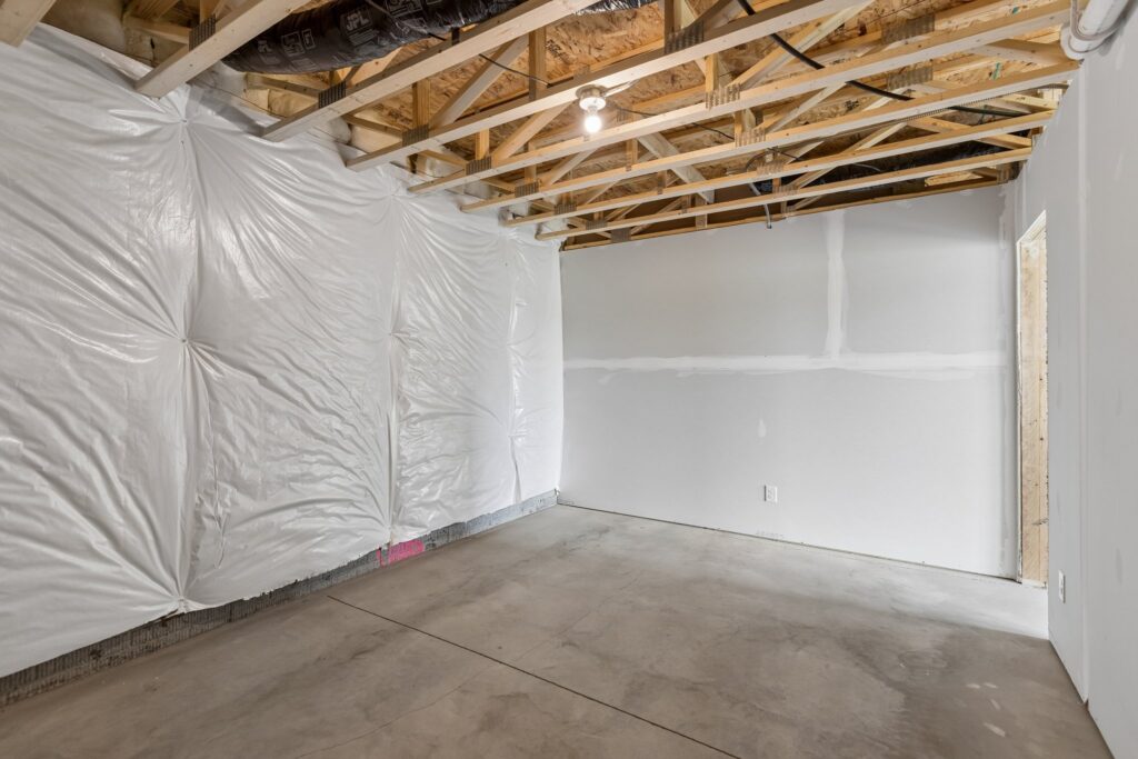 41-web-or-mls-6125 S 215th St_041