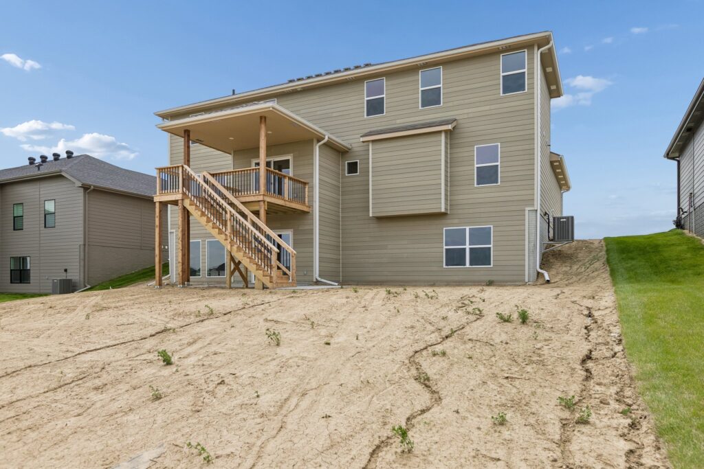 43-web-or-mls-6125 S 215th St_043