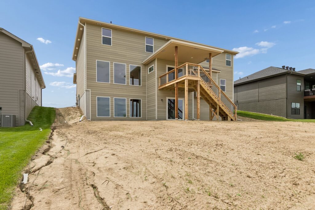45-web-or-mls-6125 S 215th St_045