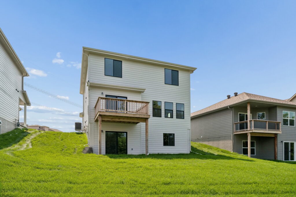 5-web-or-mls-11302 Portage Dr_005