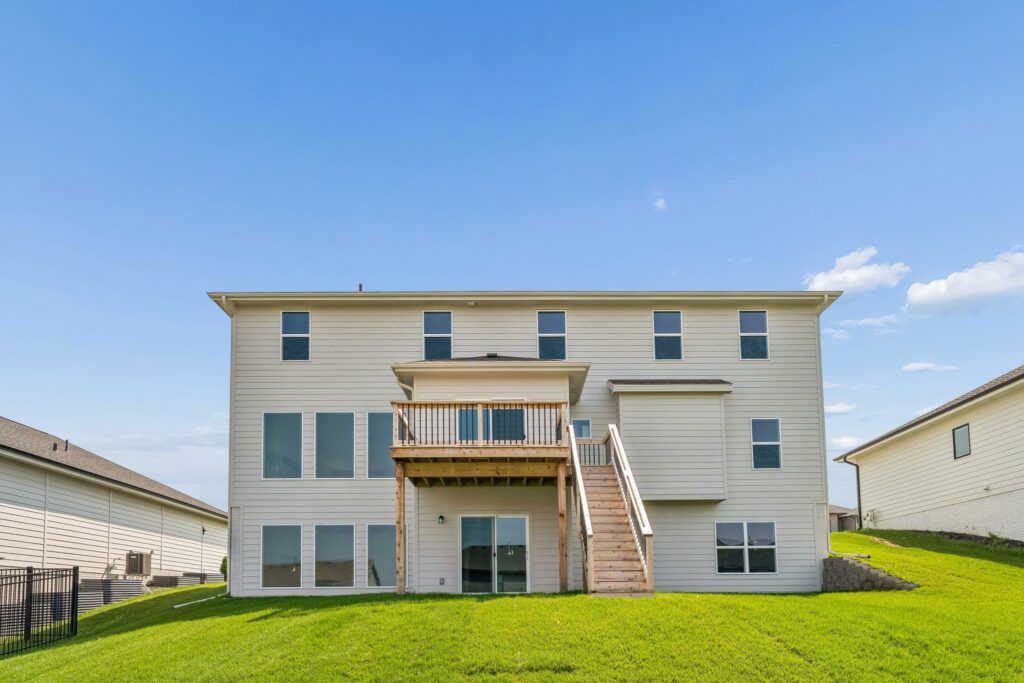 5-web-or-mls-9693 - 12104 S 109th St_005