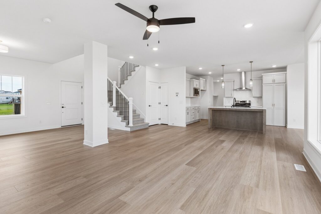 6-web-or-mls-9061 - 20909 Nebraska Ave_006