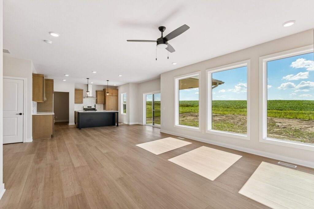 6-web-or-mls-9156 - 12406 S 89th Ave_006