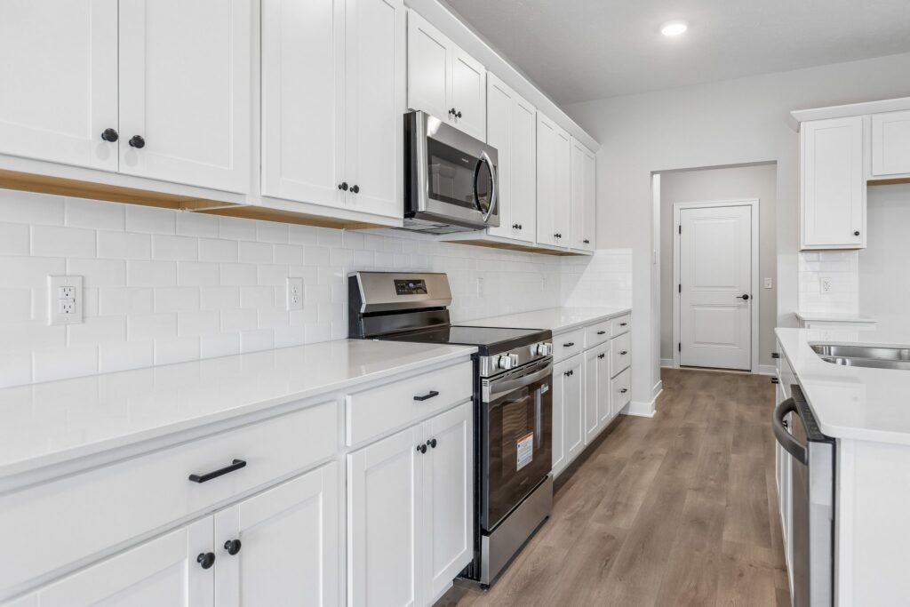 7-web-or-mls-9533 - 11260 Portage Dr_011