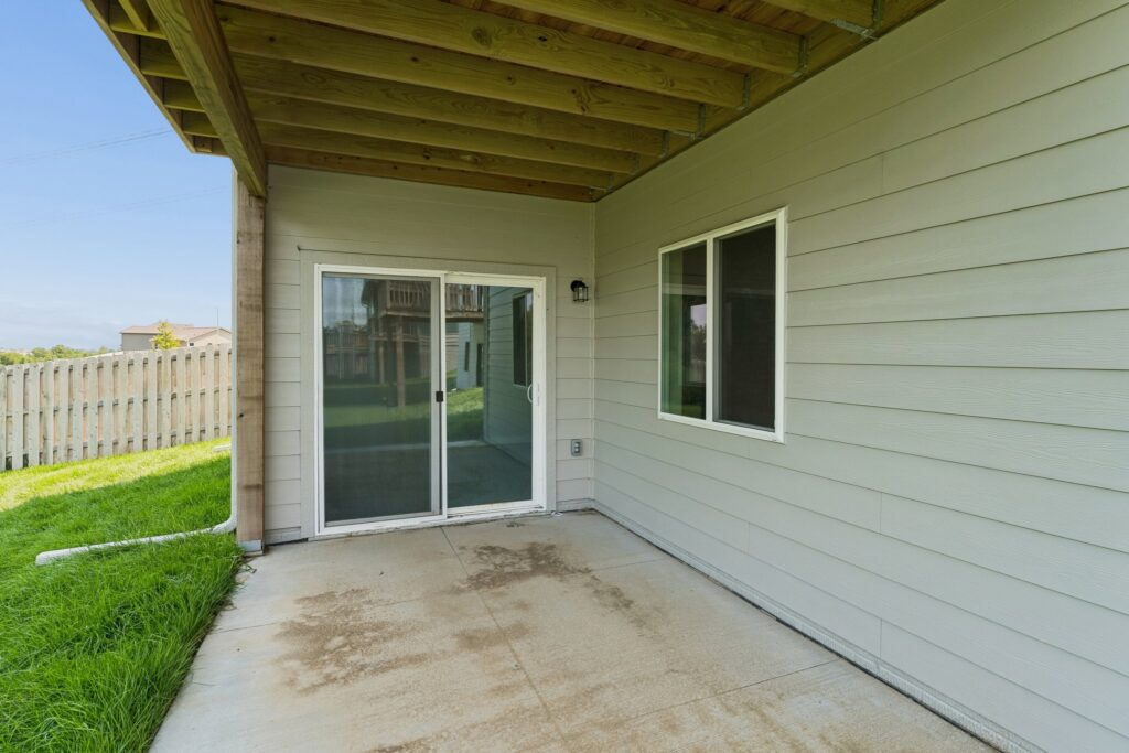 9-web-or-mls-11260 Portage Dr_009