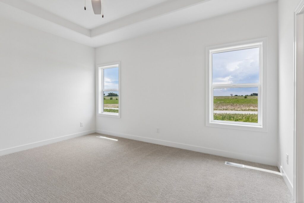 9-web-or-mls-21439 Y St_009