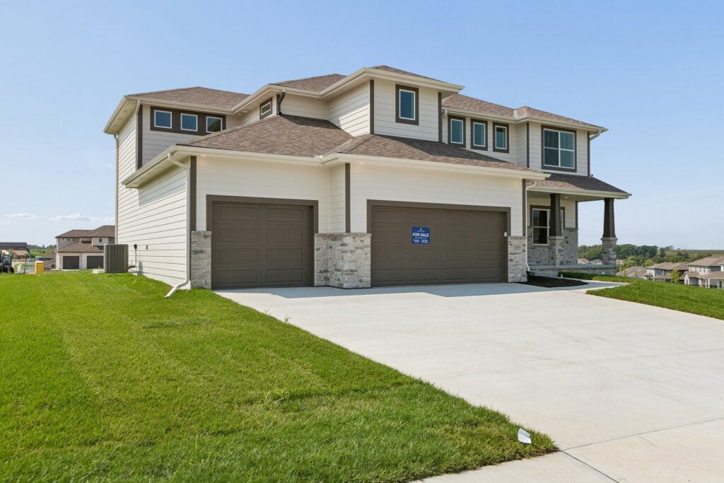 1-web-or-mls-9698 - 12603 Carpenter St_001