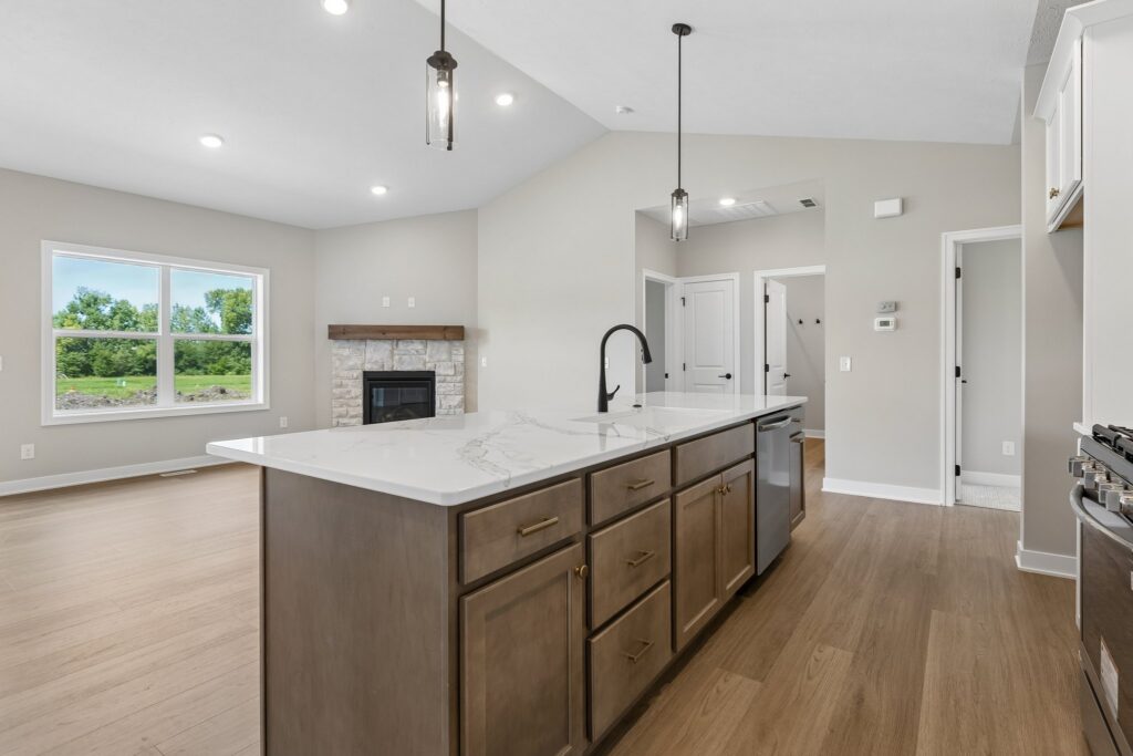 10-web-or-mls-9882 - 11406 N 161st Ave_009