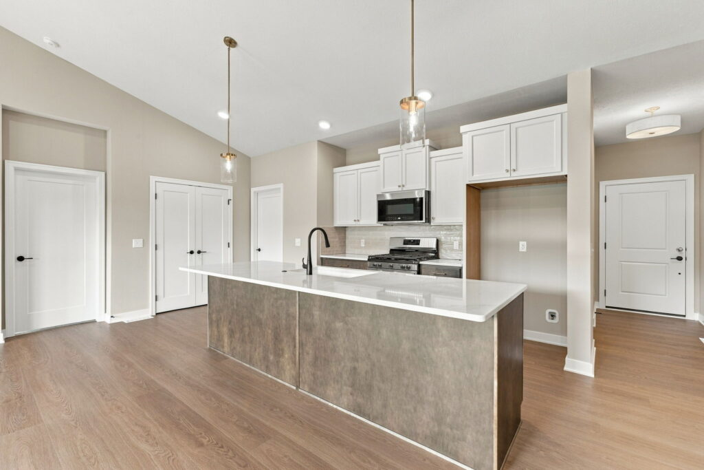 11-web-or-mls-16013 Isabella St-11
