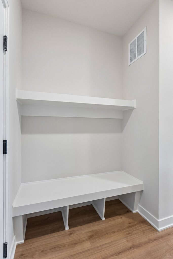 13-web-or-mls-11402 N 161st Ave_013