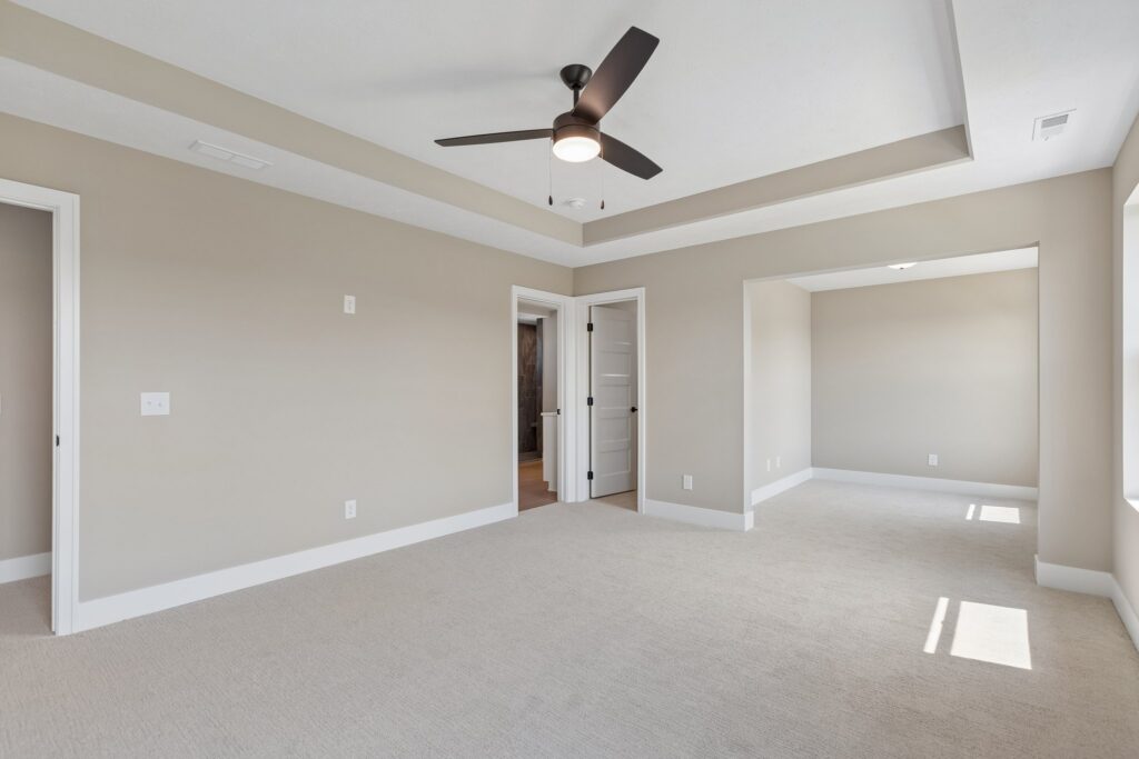 13-web-or-mls-12705 Glenn St_013