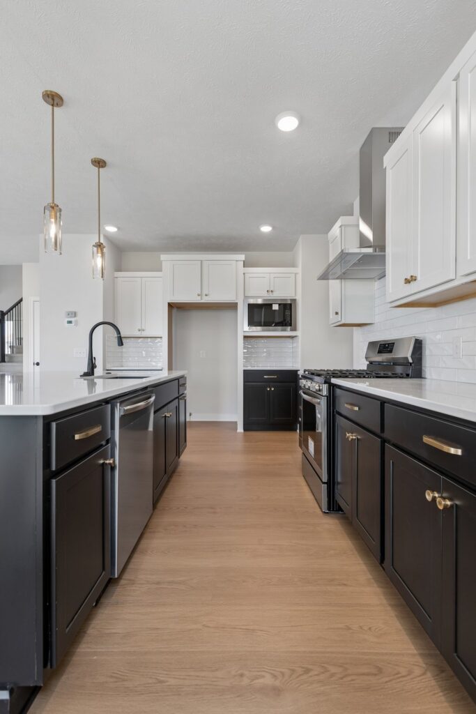 13-web-or-mls-9698 - 12603 Carpenter St_013