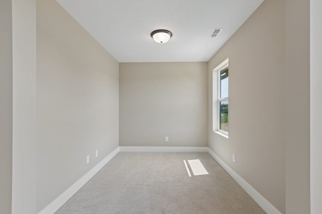 14-web-or-mls-12705 Glenn St_014