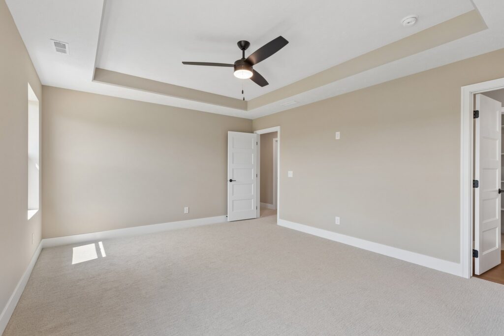 15-web-or-mls-12705 Glenn St_015