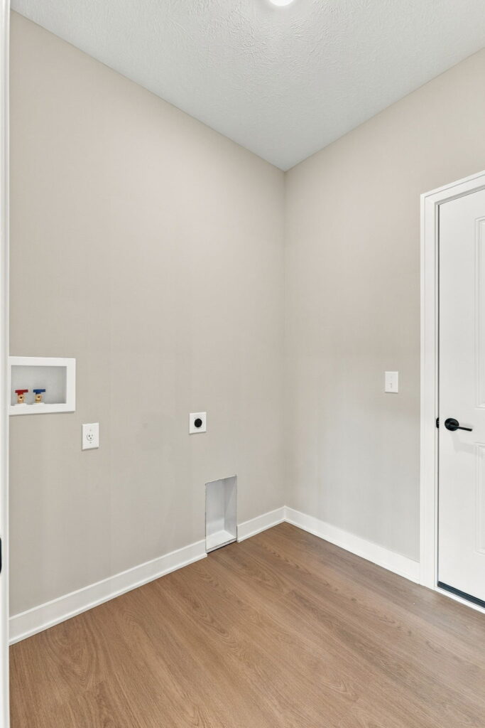 15-web-or-mls-16013 Isabella St-15
